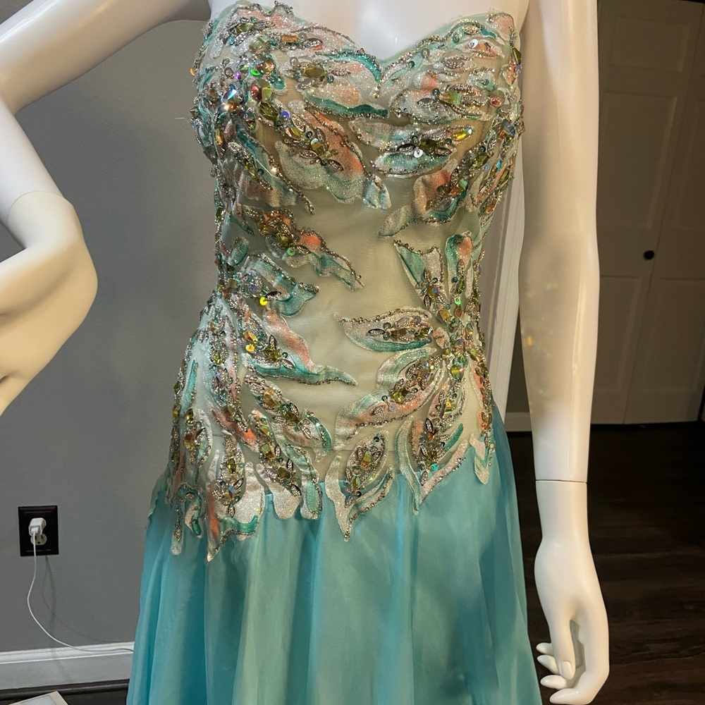 Aqua prom dress never worn.